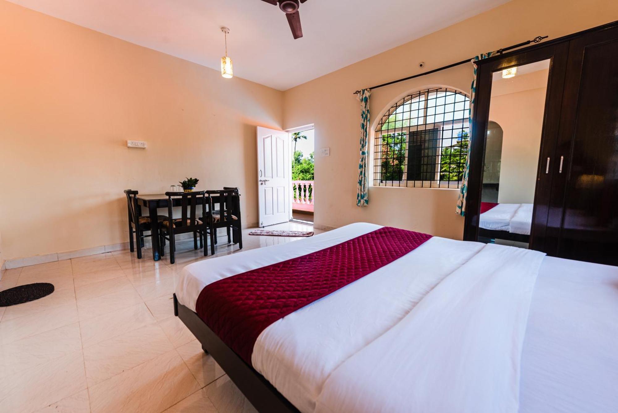 Hotel La Paulo'S Near Beach Resort Morjim Εξωτερικό φωτογραφία
